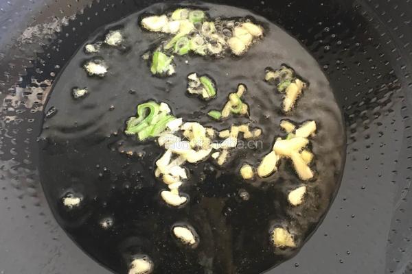 家庭版鸡肉炒三丁的做法图解5