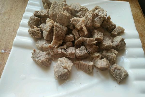 牛肉炖土豆的做法图解3