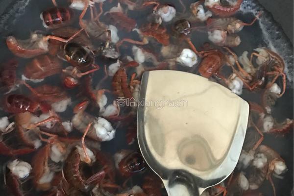 干锅口味虾尾的做法图解2