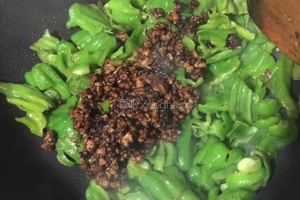 肉末手撕青椒的做法图解6