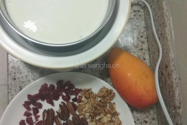 自制美味酸奶的做法图解3