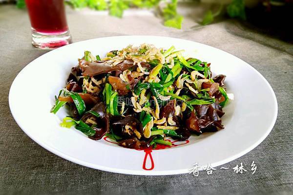 虾皮韭菜炒木耳的做法图解11