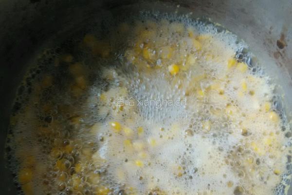 胡罗卜炒玉米的做法图解5