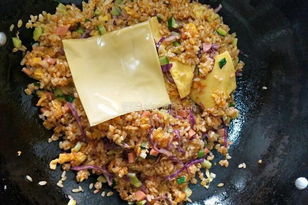 辣酱芝士炒饭的做法图解7