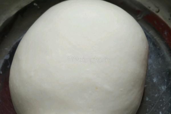 芹菜大肉饺的做法图解1