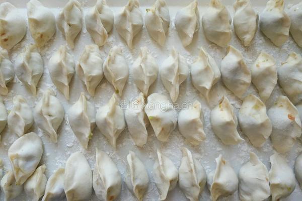 芹菜大肉饺的做法图解7