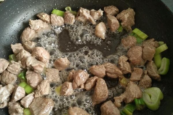 土豆炖牛肉的做法图解4