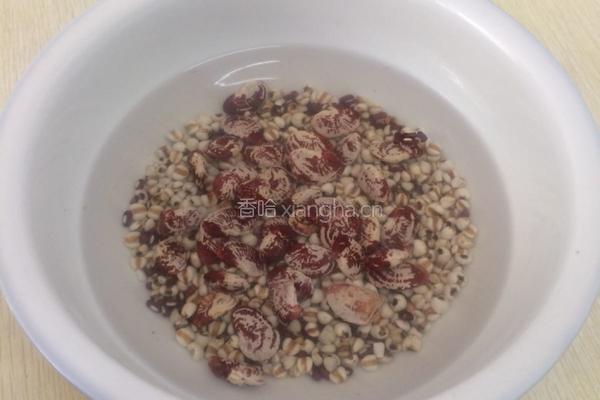 奶白菜三豆汤的做法图解5