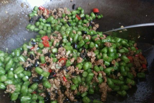 豆豉肉末豆角的做法图解8