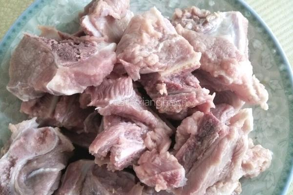 排骨豆芽汤的做法图解2
