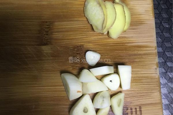 农家小炒肉的做法图解2