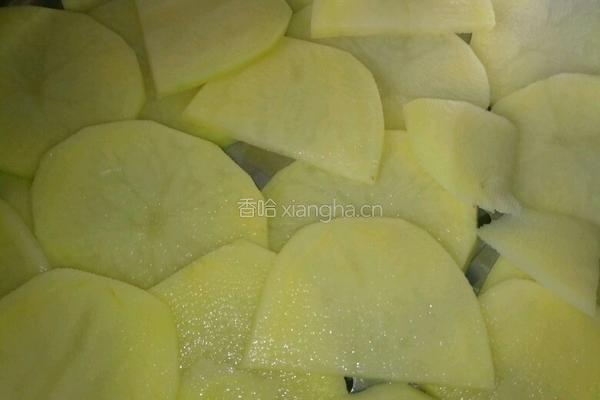 蜂蜜蓝莓酱土豆泥的做法图解2