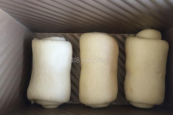 淡奶油方包的做法图解12