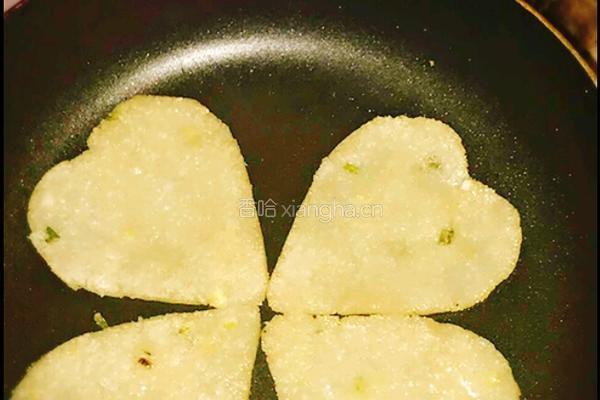 葱香薯饼的做法图解7