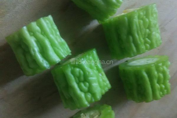 苦瓜盅的做法图解1