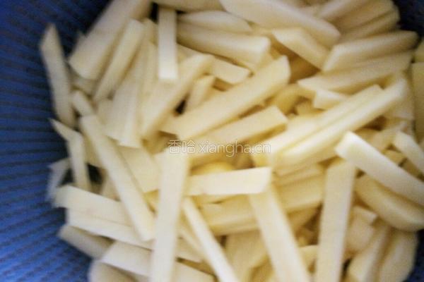 自制零食土豆条的做法图解1