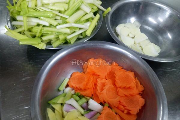 韭黄骨香鸡（粤菜)的做法图解5