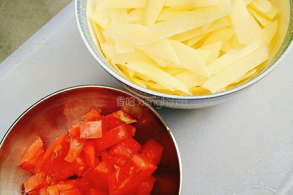 西红柿土豆片的做法图解2