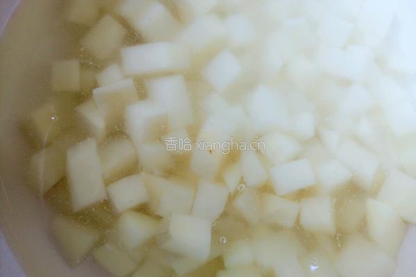 土豆腊肠焖饭的做法图解4