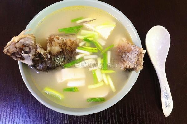 鲫鱼炖豆腐的做法图解6