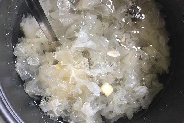 银耳鸡蛋糖水的做法图解13