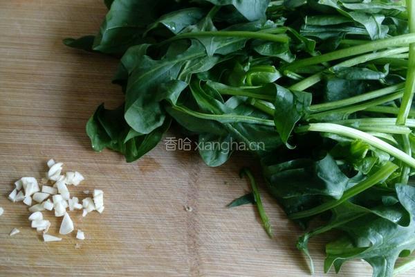 菠菜粉丝炒鸡蛋的做法图解1