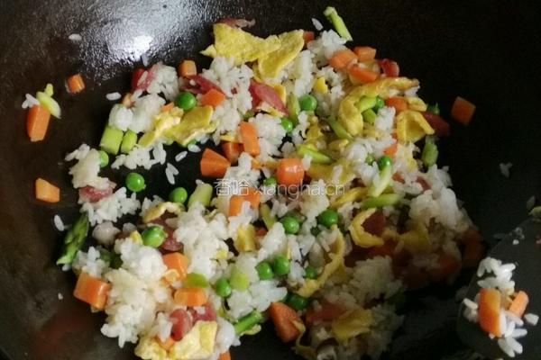 瑰丽炒饭的做法图解6