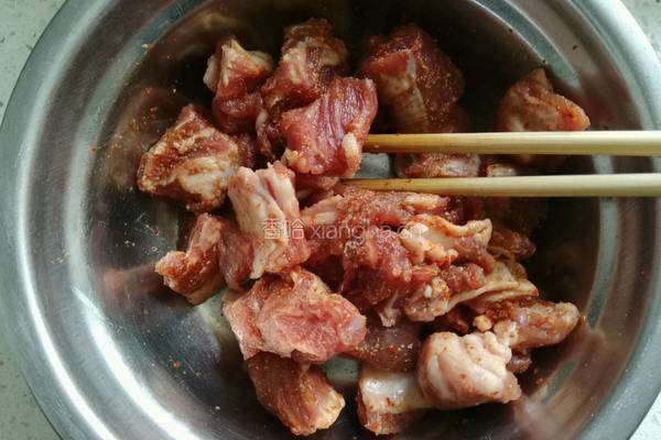 铁锅孜然羊肉的做法图解2