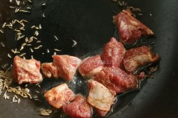 铁锅孜然羊肉的做法图解4