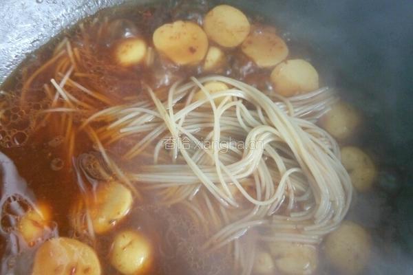小土豆焖米线的做法图解6