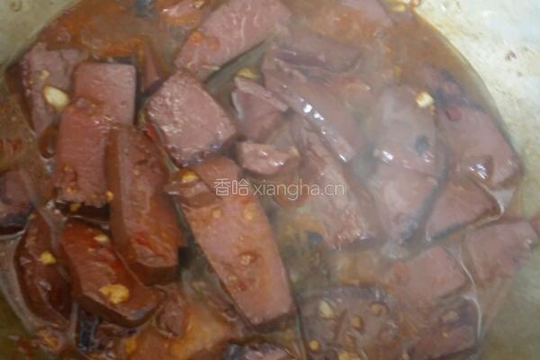 豆瓣酱炒猪血的做法图解6