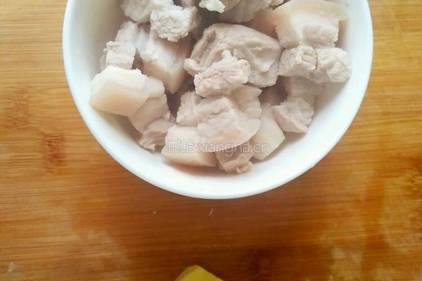 小块红烧肉的做法图解3