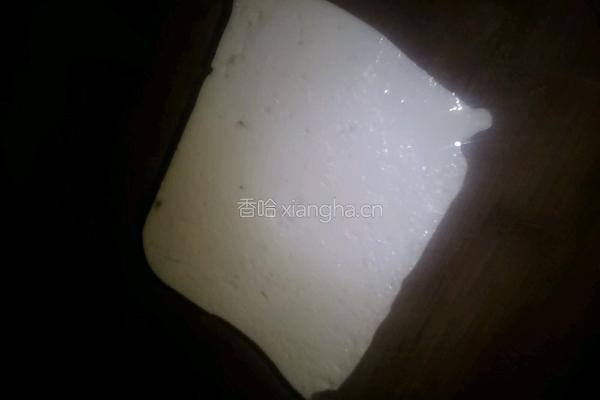 蒜香豆腐的做法图解1