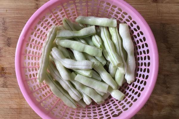 芸豆炒肉的做法图解4