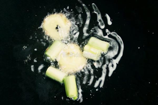 青椒炒鸡胗的做法图解3