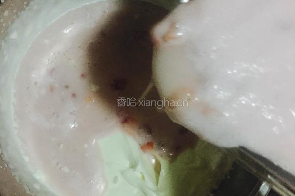 草莓慕斯的做法图解5