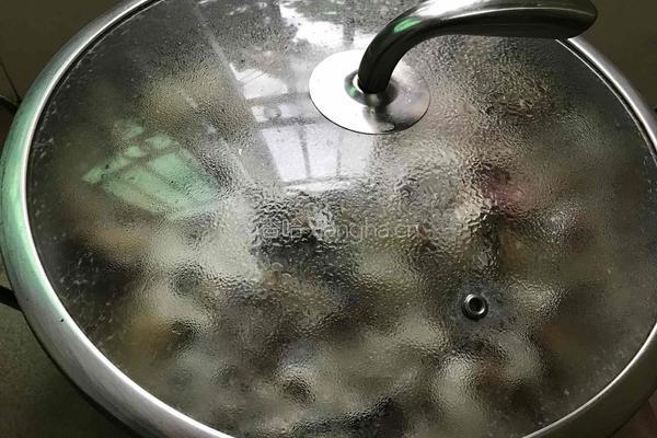 莴笋炒腊肉的做法图解4