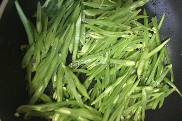 豆角丝炒肉丝的做法图解9