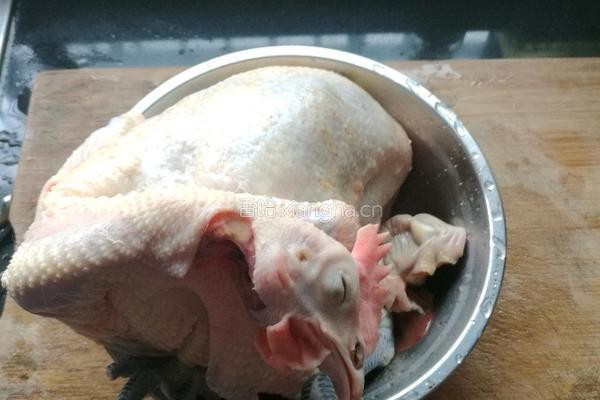 白斩鸡的做法图解1