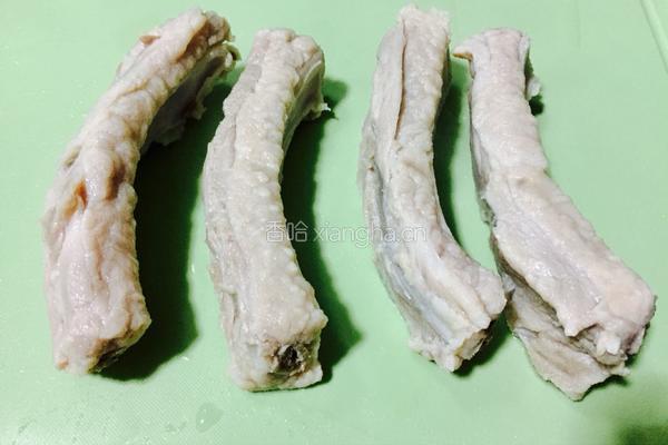 肉排煮萝卜的做法图解2