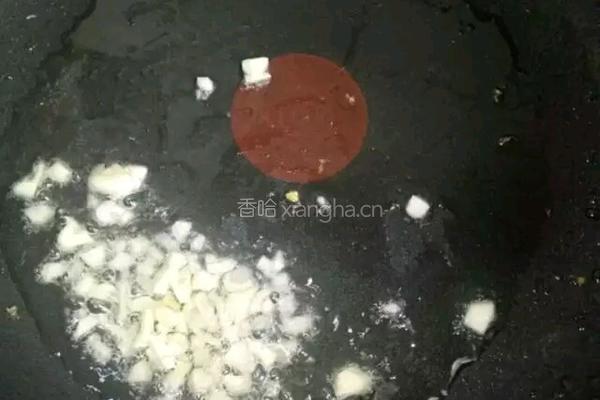 蛋炒方便面的做法图解2