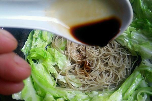 手撕包菜炒粉条的做法图解8
