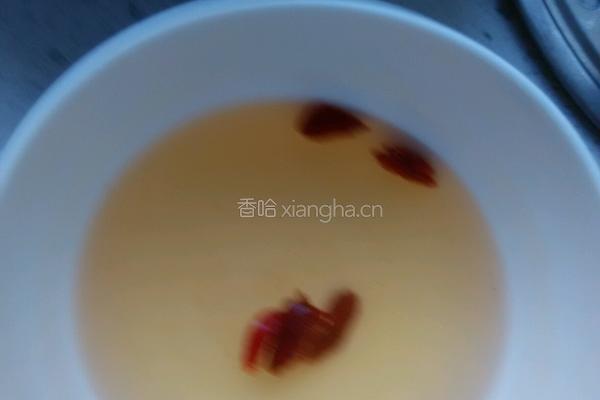 黄豆枸杞花生豆浆的做法图解2