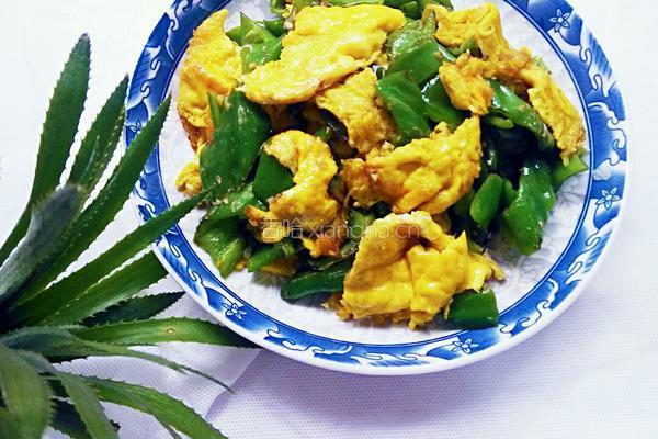 青椒炒鸡蛋的做法图解8