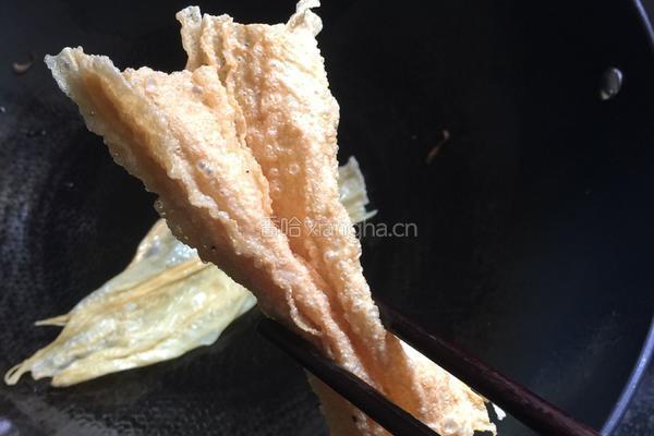 凉拌炸腐竹的做法图解2
