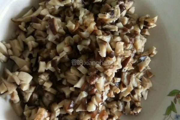 鸡肉香菇洋葱饺子馅的做法图解2