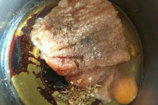 鸡肉香菇洋葱饺子馅的做法图解4