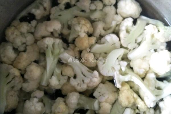 清炒花菜的做法图解2