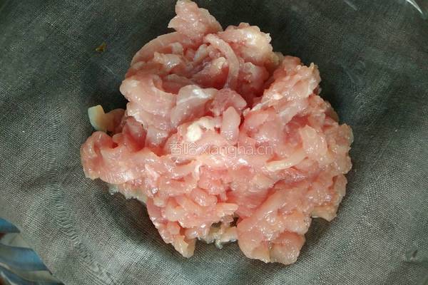 黄豆芽炒肉丝的做法图解1