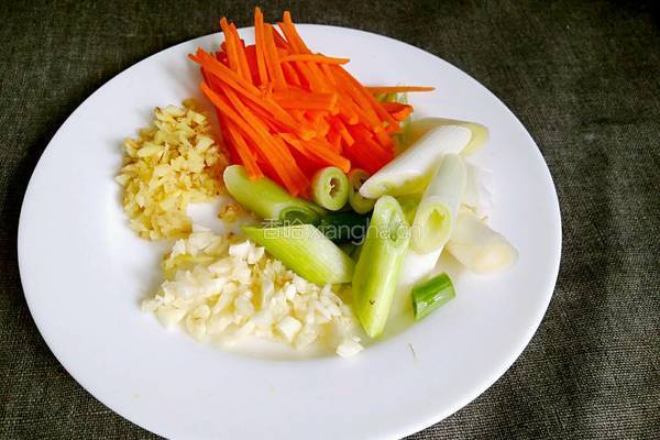 黄豆芽炒肉丝的做法图解4